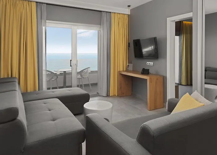 Atlantic Mirage & - Adults Only 4*