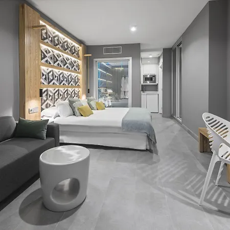 Atlantic Mirage & - Adults Only