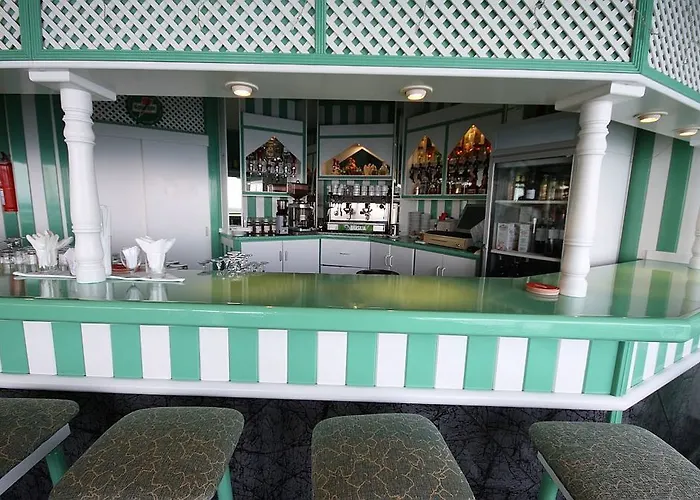 Atlantic Mirage & - Adults Only