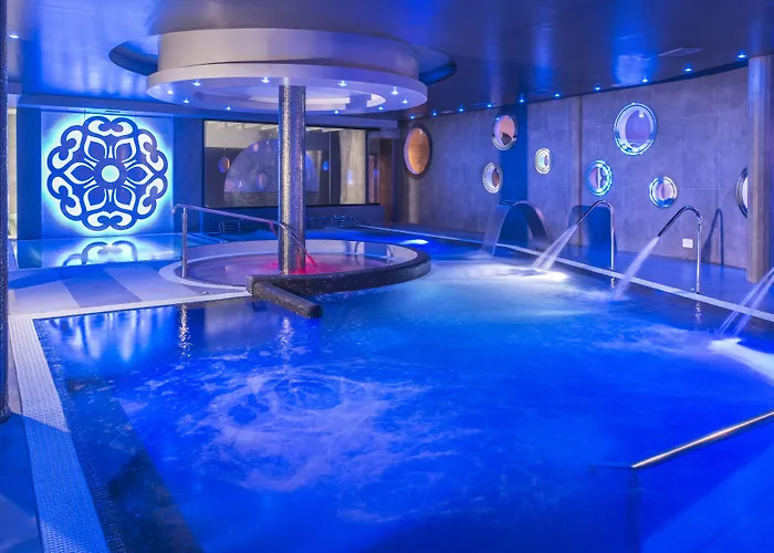 Atlantic Mirage & - Adults Only